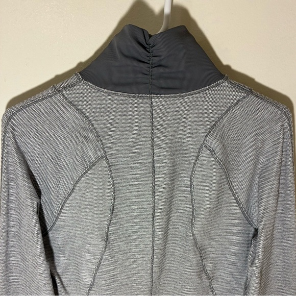 Lululemon Runderful 1/2 Zip - Picture 9 of 13